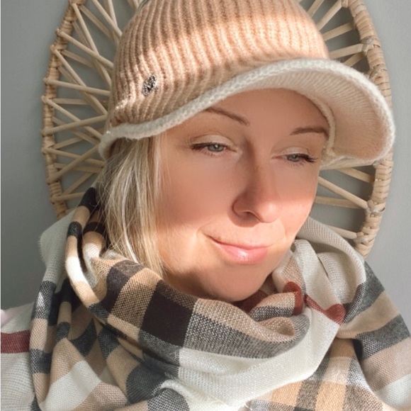 🆕🌲Knitted Open top winter fashion hat - Picture 2 of 3